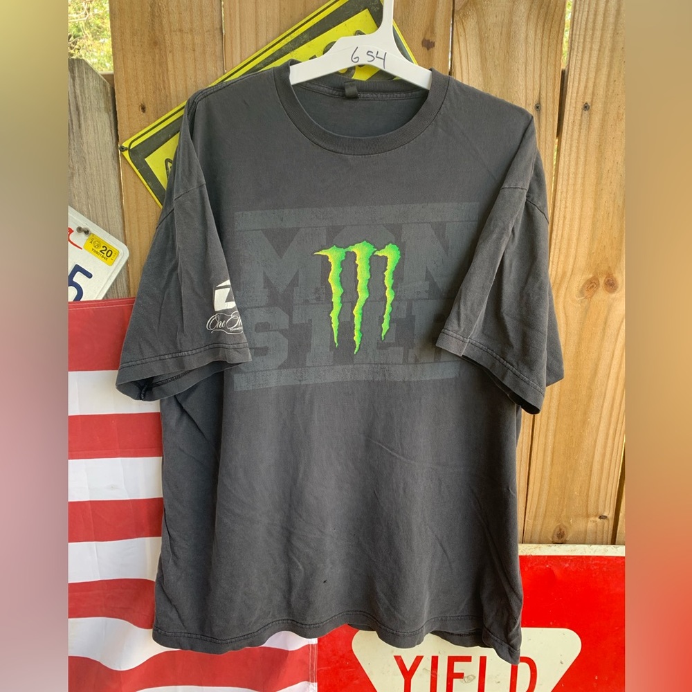 Vintage Monster T-shirt Size 2XL